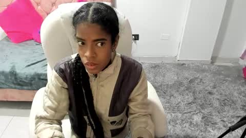 Snapshot of thianahorny chatting on November 29, 2025, 9:23 am thianahorny online show from November 29, 2025, 9:23 am