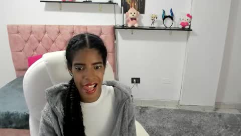 Snapshot of thianahorny chatting on November 30, 2025, 2:15 am thianahorny online show from November 30, 2025, 2:15 am