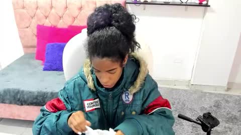 Snapshot of thianahorny chatting on December 4, 2025, 12:14 pm thianahorny online show from December 4, 2025, 12:14 pm