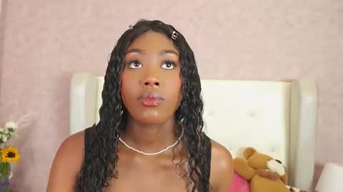 Snapshot of thianalopez chatting on November 3, 2025, 9:05 pm ThianaLopez online show from November 3, 2025, 9:05 pm