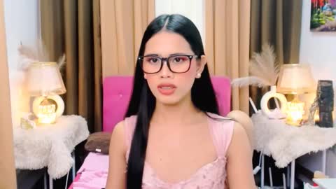 thianna_soft online show from November 10, 2025, 1:37 am