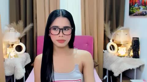 thianna_soft online show from November 25, 2025, 5:29 am