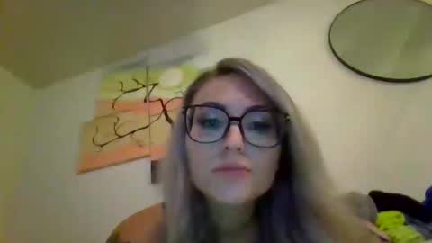 Snapshot of thiccthicc13 chatting on September 22, 2025, 2:24 am thiccthicc13 online show from September 22, 2025, 2:24 am