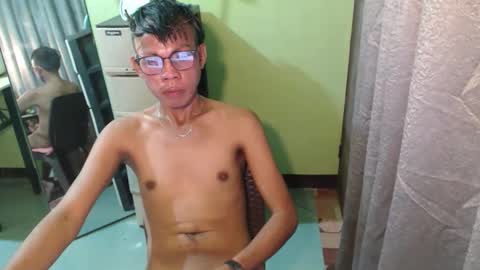 Snapshot of thick_bigcock13 chatting on December 3, 2025, 7:05 am gil online show from December 3, 2025, 7:05 am