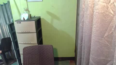 Snapshot of thick_bigcock13 chatting on December 4, 2025, 6:44 am gil online show from December 4, 2025, 6:44 am