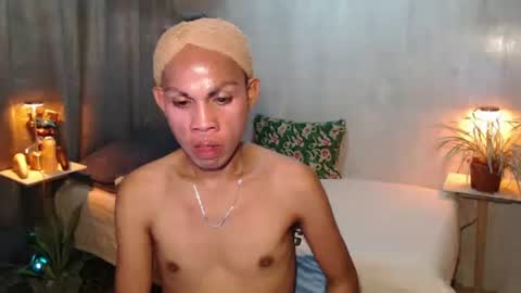 Snapshot of thick_bigcock13 chatting on April 23, 2026, 5:52 am gil online show from April 23, 2026, 5:52 am