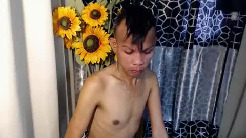 Snapshot of thick_bigcock13 chatting on May 23, 2026, 11:42 pm gil online show from May 23, 2026, 11:42 pm