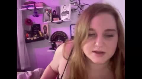 Snapshot of thickgingergoddess chatting on December 18, 2024, 1:37 am Ariel online show from December 18, 2024, 1:37 am