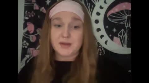 Snapshot of thickgingergoddess chatting on February 7, 2025, 9:37 pm Ariel online show from February 7, 2025, 9:37 pm