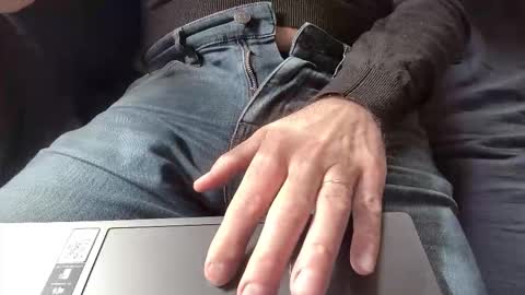 Snapshot of thickrum chatting on March 11, 2026, 12:22 pm Thickru online show from March 11, 2026, 12:22 pm