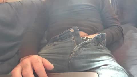 Snapshot of thickrum chatting on March 18, 2026, 12:41 pm Thickru online show from March 18, 2026, 12:41 pm