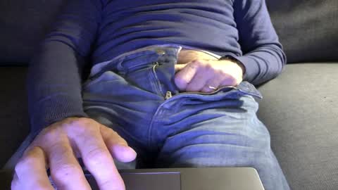 Snapshot of thickrum chatting on March 29, 2026, 10:54 pm Thickru online show from March 29, 2026, 10:54 pm