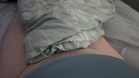 Snapshot of thicksingarters chatting on December 17, 2025, 7:47 am thicksingarters online show from December 17, 2025, 7:47 am