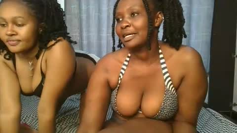 Snapshot of thicky_rue chatting on April 24, 2026, 12:40 pm Rue online show from April 24, 2026, 12:40 pm