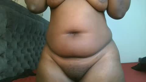 Snapshot of thicky_rue chatting on May 13, 2026, 10:49 pm Rue online show from May 13, 2026, 10:49 pm