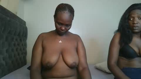 Snapshot of thicky_rue chatting on May 19, 2026, 6:03 pm Rue online show from May 19, 2026, 6:03 pm