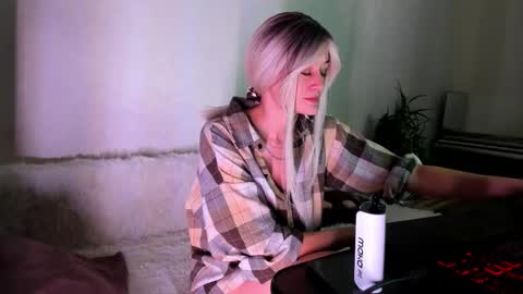 thief_of_hearts_ online show from November 15, 2025, 12:19 am