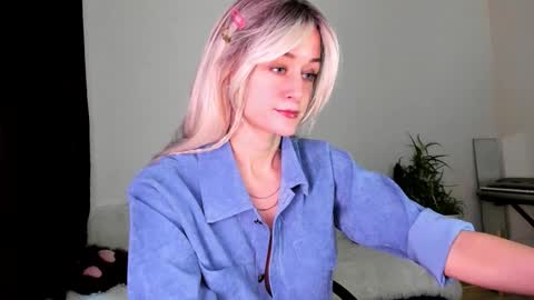 thief_of_hearts_ online show from December 15, 2025, 7:45 am