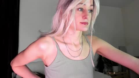 thief_of_hearts_ online show from December 20, 2025, 2:29 am