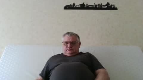 Snapshot of thierrysymp chatting on February 15, 2026, 10:36 am Thierrysymp online show from February 15, 2026, 10:36 am