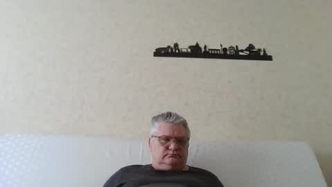 Snapshot of thierrysymp chatting on March 12, 2026, 9:59 am Thierrysymp online show from March 12, 2026, 9:59 am