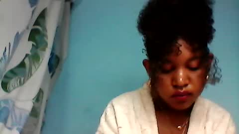 Snapshot of thierryzz chatting on July 7, 2026, 7:45 am thierryzz online show from July 7, 2026, 7:45 am
