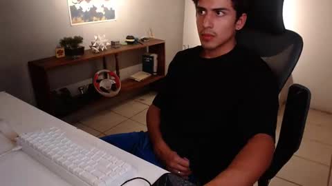 Snapshot of thieves_us chatting on February 1, 2026, 4:22 am thieves_us online show from February 1, 2026, 4:22 am