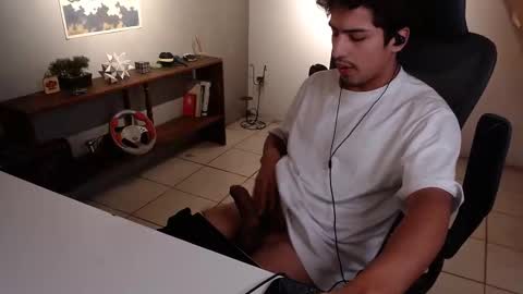 Snapshot of thieves_us chatting on February 4, 2026, 5:41 pm thieves_us online show from February 4, 2026, 5:41 pm