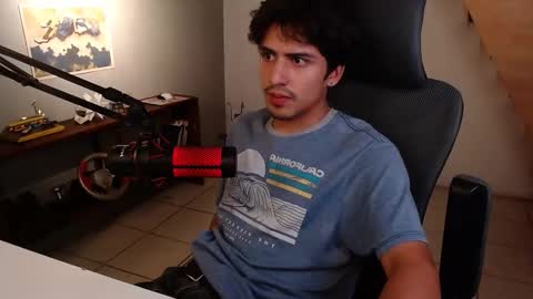 Snapshot of thieves_us chatting on February 22, 2026, 5:40 am thieves_us online show from February 22, 2026, 5:40 am