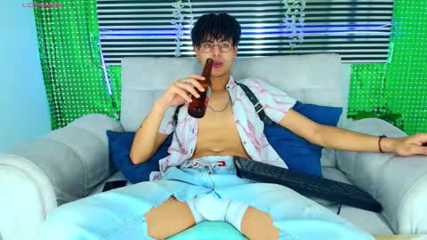 Thiago Saenzz online show from March 23, 2026, 2:37 am