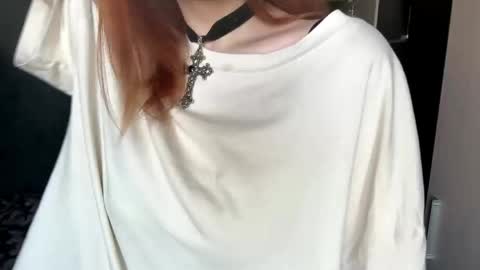 Snapshot of thimbleteasex chatting on May 21, 2026, 1:29 pm Emma online show from May 21, 2026, 1:29 pm