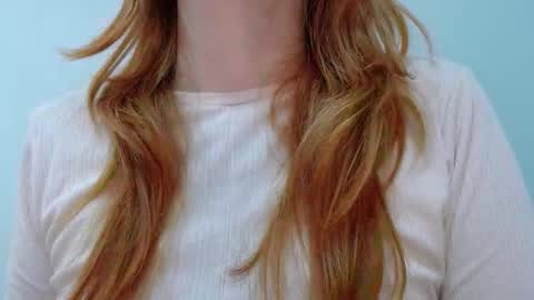 Snapshot of thin33 chatting on December 23, 2025, 3:04 am sara online show from December 23, 2025, 3:04 am