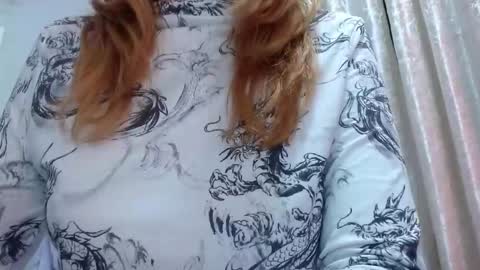 Snapshot of thin33 chatting on January 10, 2026, 3:30 am sara online show from January 10, 2026, 3:30 am