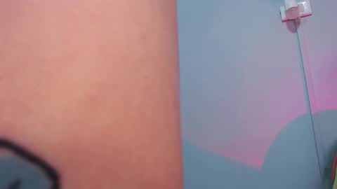 Snapshot of thin33 chatting on January 12, 2026, 3:23 am sara online show from January 12, 2026, 3:23 am