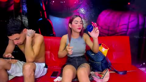 Snapshot of thisforyou_ chatting on March 4, 2025, 12:33 pm Made for you Chloe online show from March 4, 2025, 12:33 pm