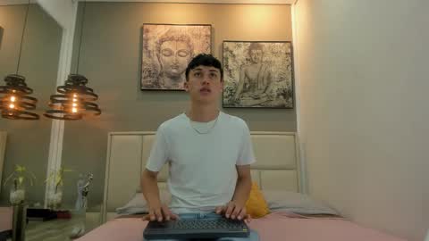 Snapshot of thom_ames chatting on March 13, 2026, 11:39 am Thom online show from March 13, 2026, 11:39 am