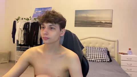 Thomas Hill online show from October 1, 2025, 6:47 pm