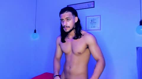 Snapshot of thomas__wayne chatting on December 4, 2024, 2:42 am Thomas online show from December 4, 2024, 2:42 am