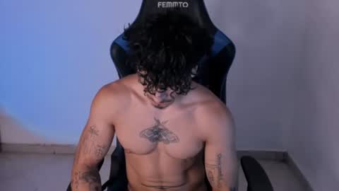 Snapshot of thomas_fit1 chatting on June 24, 2026, 1:04 am Thomas 3 JUST STAY AND BE MY LAST LOVE online show from June 24, 2026, 1:04 am