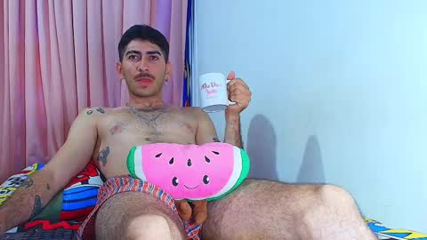 thomas_ks11 online show from February 25, 2025, 12:55 pm