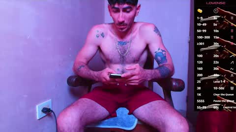 thomas_ks11 online show from October 1, 2025, 7:20 pm