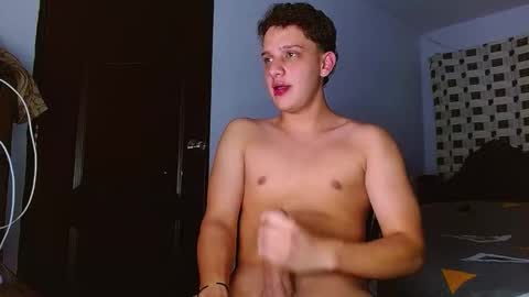 Snapshot of thomas_may4rs chatting on November 15, 2025, 7:49 am ---Thomas--- online show from November 15, 2025, 7:49 am