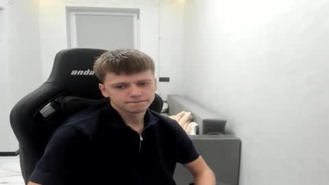 Snapshot of thomas_shelbivip chatting on January 5, 2026, 9:29 pm Tomas online show from January 5, 2026, 9:29 pm