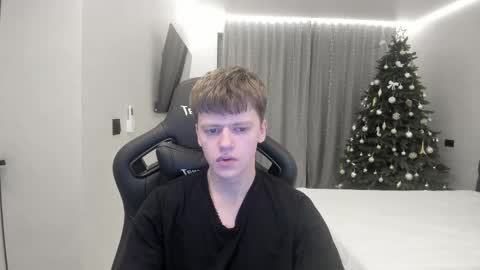 Snapshot of thomas_shelbivip chatting on February 6, 2026, 3:33 am Tomas online show from February 6, 2026, 3:33 am