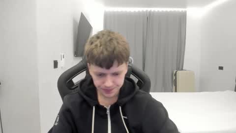 Snapshot of thomas_shelbivip chatting on February 10, 2026, 2:48 am Tomas online show from February 10, 2026, 2:48 am