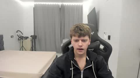 Snapshot of thomas_shelbivip chatting on February 19, 2026, 4:14 pm Tomas online show from February 19, 2026, 4:14 pm