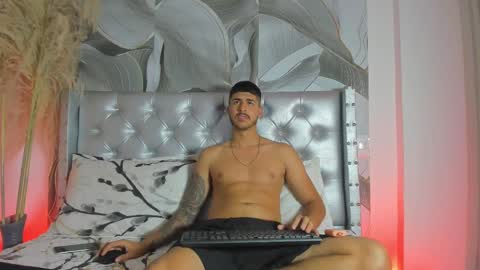 thomas online show from September 19, 2025, 7:14 pm