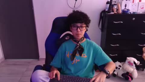 Snapshot of thomascooper_cams chatting on February 6, 2026, 6:44 pm VALERIA online show from February 6, 2026, 6:44 pm