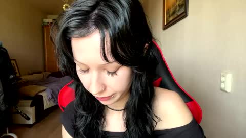 Snapshot of thomasinakettl chatting on May 16, 2026, 6:10 am Marry online show from May 16, 2026, 6:10 am