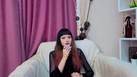 Bella online show from November 11, 2025, 9:09 am